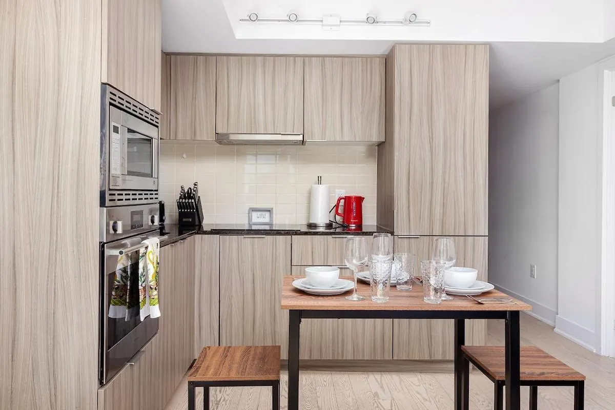 1Br With Sofa Bed That Sleeps 3 By Yorkville! Toronto 0*,  Canada