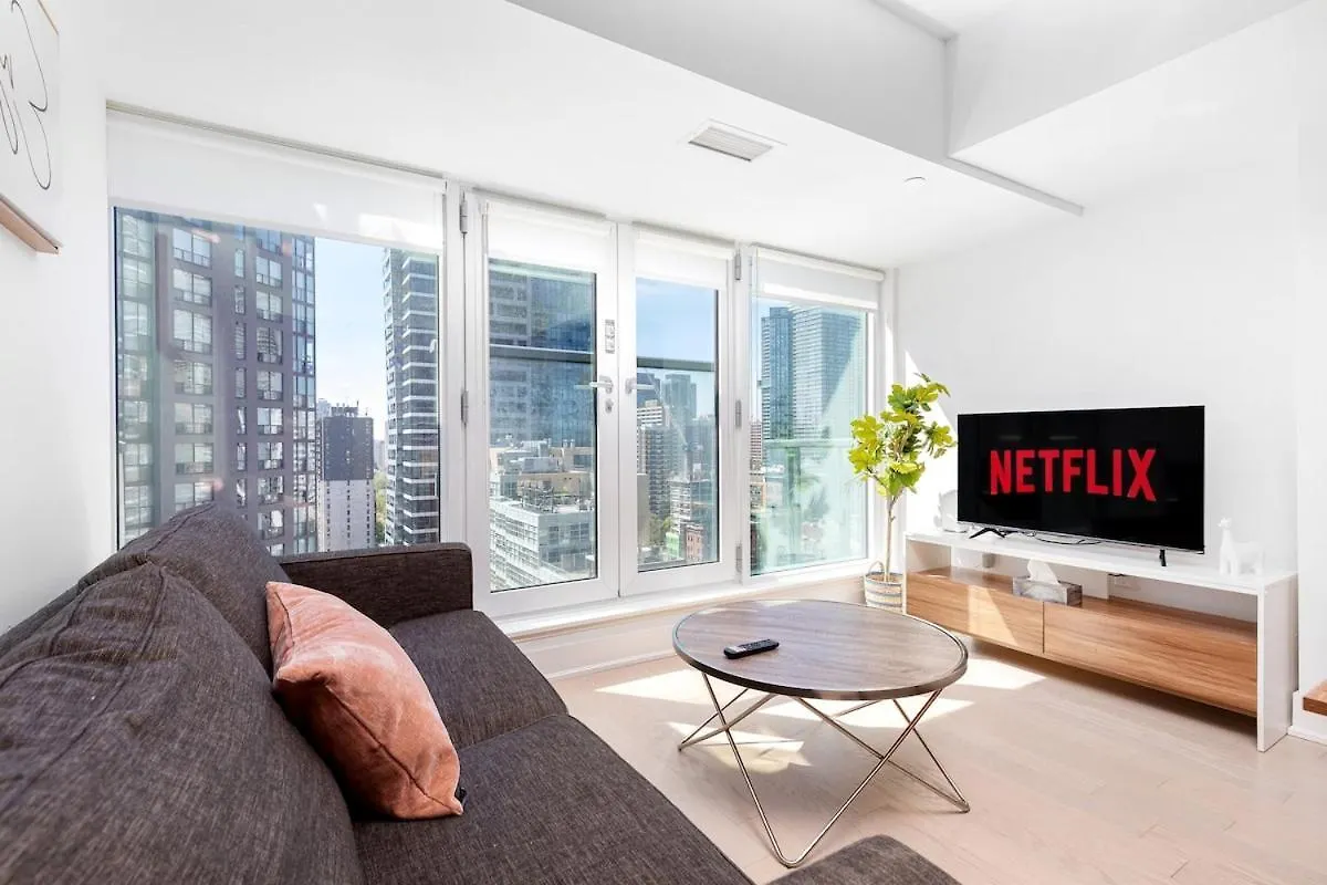 1Br With Sofa Bed That Sleeps 3 By Yorkville! Toronto